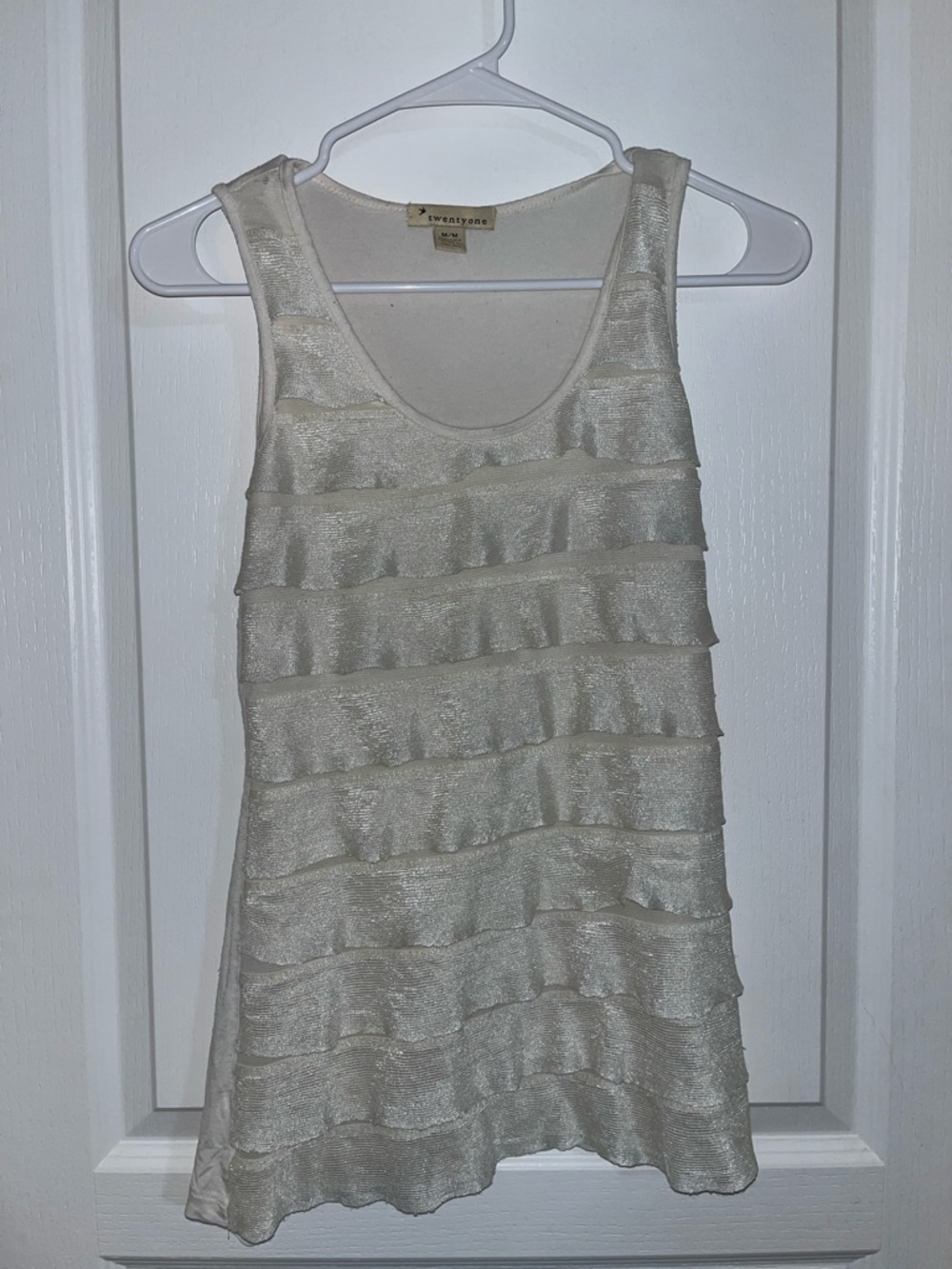 Forever 21 Cream Basic Scoop Neck Tee